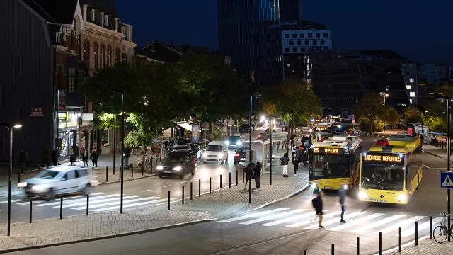 Schréder has the perfect solution to light pedestrian crossings to improve, protect the environment and enhance the urban landscape