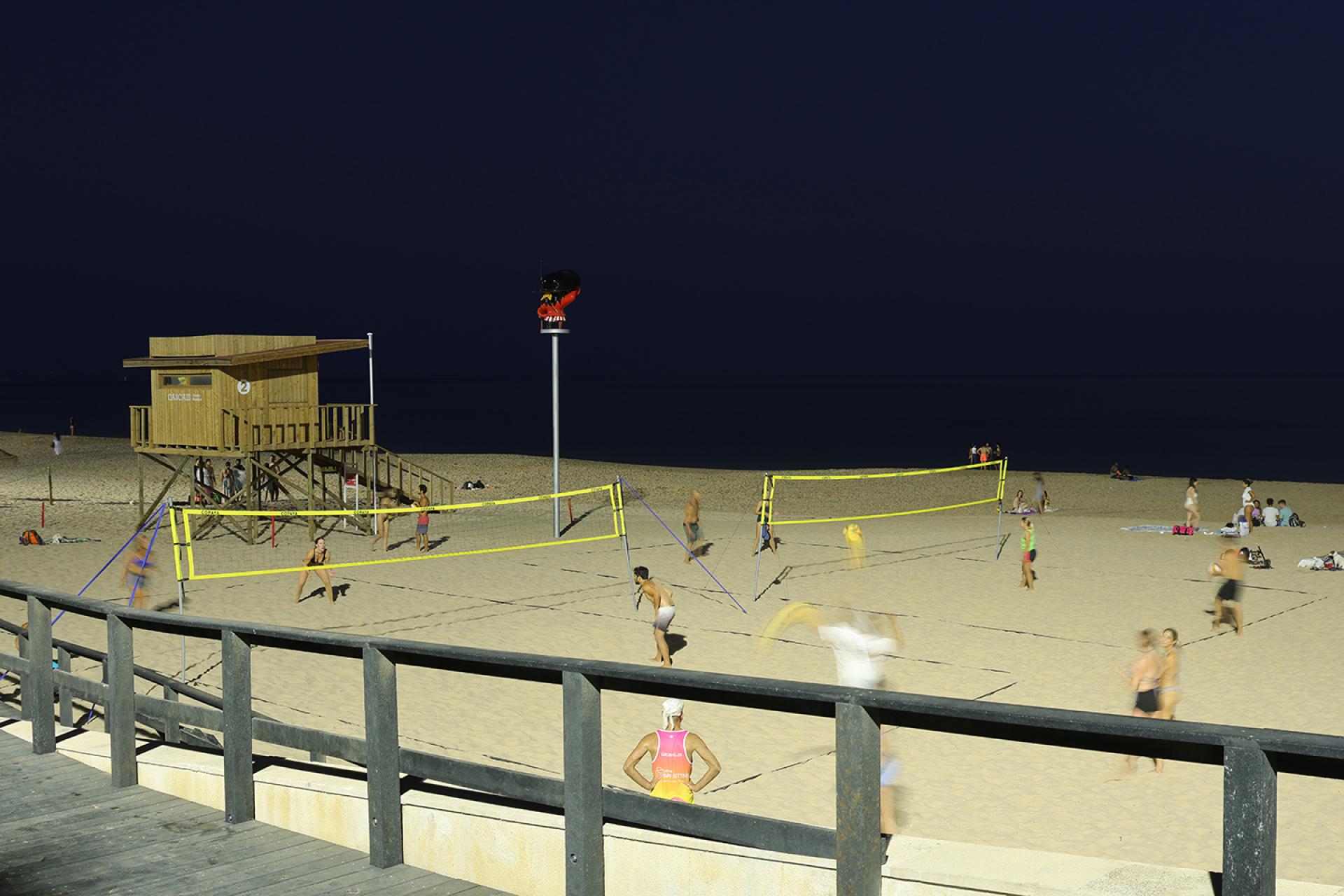 Smart BRITELINE floodlights are helping the local community in Cascais to enjoy the beach facilities after dark on hot summer nights